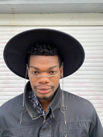UFO Face chain hat